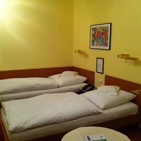 Hotel Die Post Offenbach am Main Esterno foto